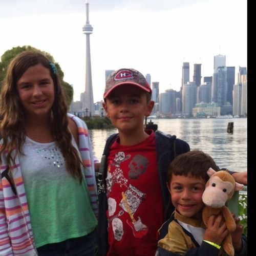 josmics's profile picture. 