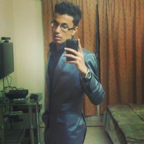 izazkazmi47's profile picture. It's all about priorities ♠