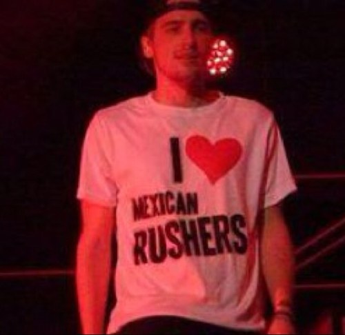 DEAR BIG TIME RUSH I ❤ U SPECALI THAT BLOND DUDE WITH GREEN EYES KENDALL !! 3 0/4 Still Wating ...