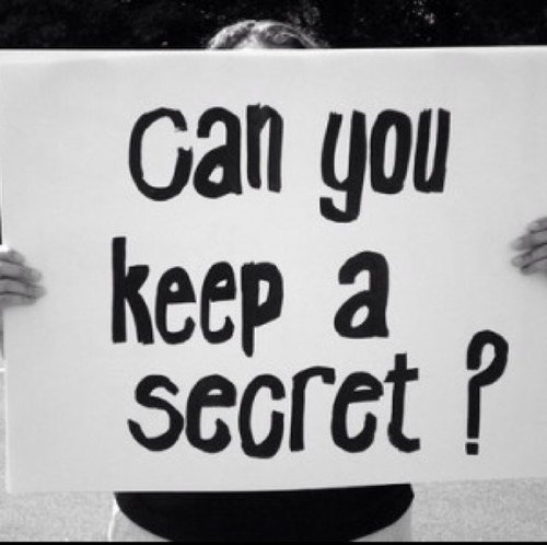 SecretKeeperRP's profile picture. Secret Crush? Wanna tell them but scared? Dm us and we'll send it for you Anon ofcourse. {RP/FL ONLY} DMs: {OPEN}