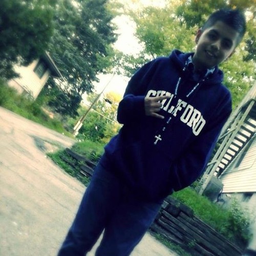 follow me and ill follow back♥