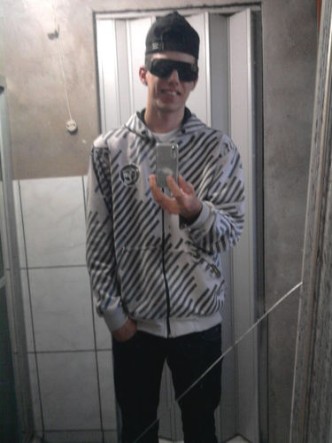 Tipo miino  que  eu amo demais minha vidinha  te  amoo  s2  @gaby_dooritos akie :)