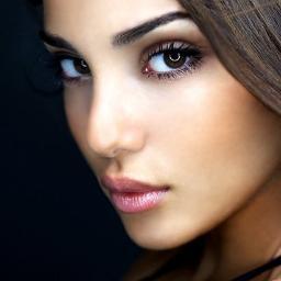 Hey, I am Christine :P Following me and send a message, I will follow back in a snap!