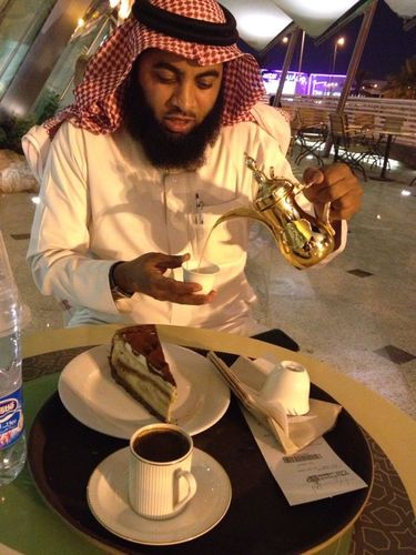 ما قرن شيء إلى شيء أفضل من إخلاص إلى تقوى ، و من حلم إلى علم ، و من صدق إلى عمل ، فهي زينة الأخلاق و منبت الفضائل