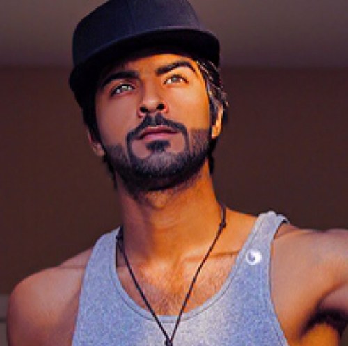 zozox5o's profile picture. ‏أنسجُ حرُوفي من خُيوط أفكاري مررتُ بتجارب أيقظت عقلي بين الجد والسخرية ويارب سهل لي أموري كلها، ‏مفضلتي محجوبة