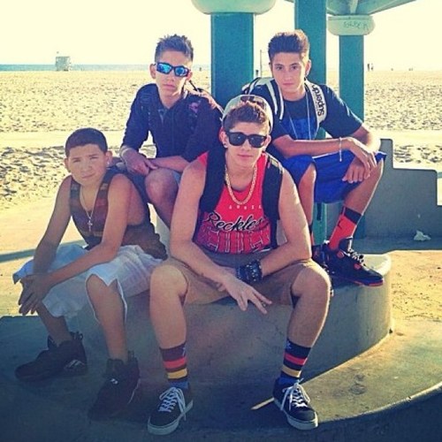 First ToBeOneFanProbs account ever. The downsides of being @tobeone 's fans. Account owned by Michelle, Alyssa, and Caitlyn.