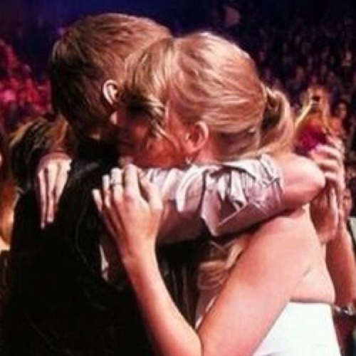 @seductiveswift / @sizzlingjustin