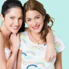 sono lodofanatica e tinista!!! tutto il cast è bellissimo lo seguirò per sempre violetta.è il film per ragazze più bello!!tutti lo guardano complimenti!!!♥♥♥♥♥♥