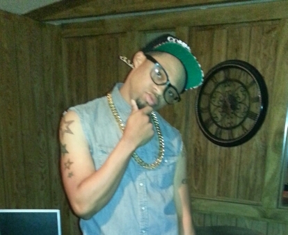 TopNotch_Bi's profile picture. I'm 25 Y/O. #teamlibra #teamvers #teamminaj #team229 #teamrockstarr #teamfreak #teamsingle #teamiphone4s