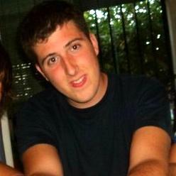 Estudiante de Matemáticas en la UGR y excolegial del C.M. Garnata,Erasmus en Bruselas y embajador de alcooliques anonymes alli.