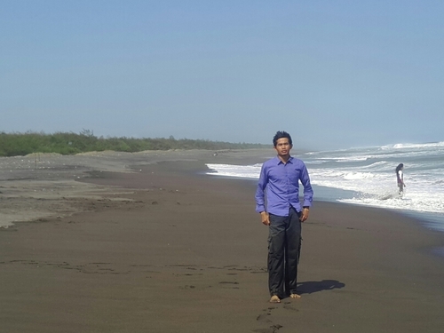 khoironanwar's profile picture. Geophysicists, Brebes, Sunni, Adventurous man.