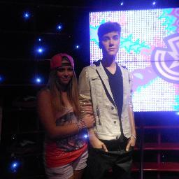 My name is Nina i love Justin Bieber and his family I am a big Belieber I from Slovakia   follow me and i follow you back :*