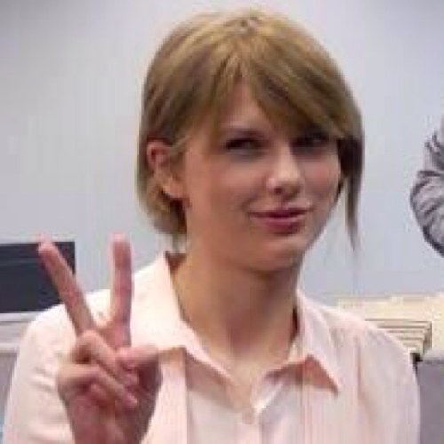 @holytayspizza back account! yay! :-)