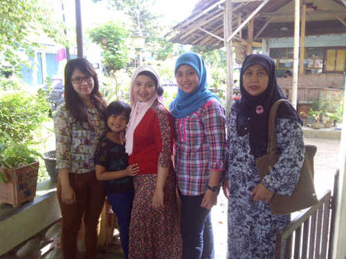 Pramestri Winda* follback? mention for follback.:D