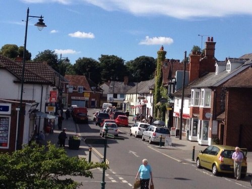 AmesburyHour's profile picture. Looking to network and get the business you need, join in by tweeting #amesburyhour, every monday 8-9pm.