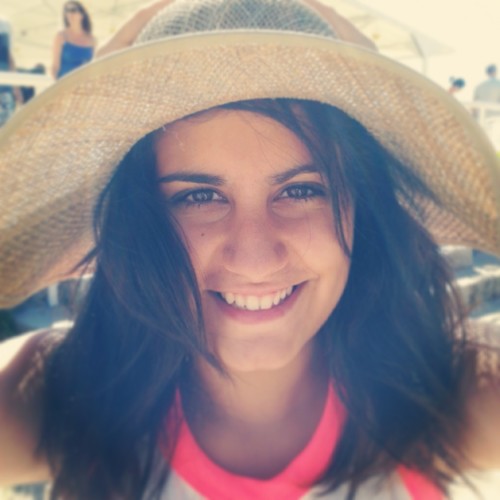 9.Noelia, brilla por su imperfección. Capaz de hacer sonreír a todo lo que se le pone por delante. Amante de todo tipo de baile y fan de lo imposible.