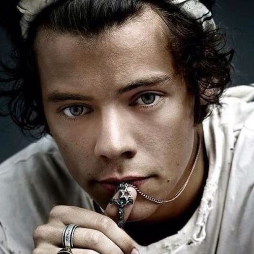 Emotionally Unstable bc Boys... Ask for a follow back✌