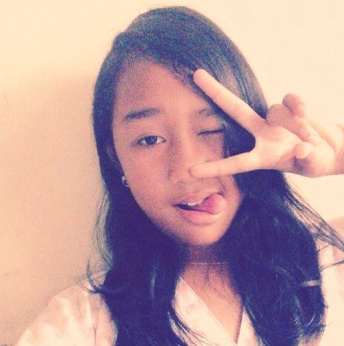 Medyo Bag Girl.