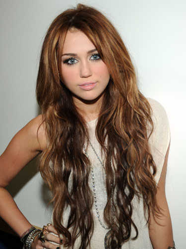 I'm Violet.I have three sisters.Kadyn is my twin. |18|Single|RP