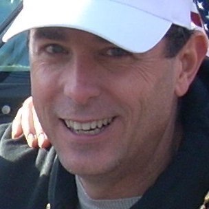 JDPetrelli's profile picture. Ingeniero Comercial de la UC, fanático de la velocidad e hincha cruzado. Running, ski y vela.