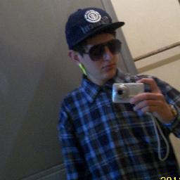 Curto: Alargadores ,Musicas,skate.                                              http://t.co/xsXylPuF5Z