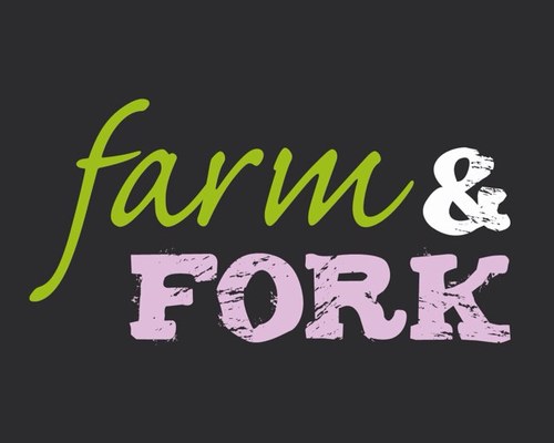 Order quality British meat online. We'll prepare and pack your order on our family farm and deliver in ice packed boxes to anywhere in the UK!