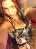 hi im paisleigh come check me out live on http://t.co/69FmDDAG7i 
          
My Chat Room (even if offline)	http://t.co/bqmQ6hSvKL	preview