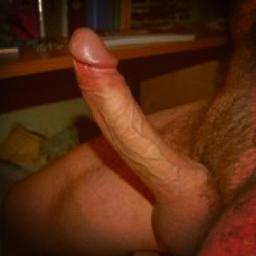 alfahal711711's profile picture. الذي يشتي ينتاك من اليمن صنعاء وهو جاد وصادق يرد خاص تحياتي