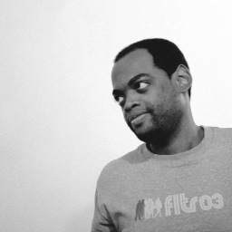 Writer for film blog http://t.co/BeuXNIv9pO. Artist, photographer, intellect, arts manager, scientist, filmmaker, and all-around (left-right) brain nut.