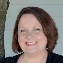 Marketing content creator, social media manager, business connector, massage therapist, co-founder of http://t.co/RGAxoDvUIw