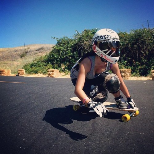 Leather craftswoman and casual longboarder. From Atlanta, GA and living in Madrid, Spain. instagram: @possala.designs
