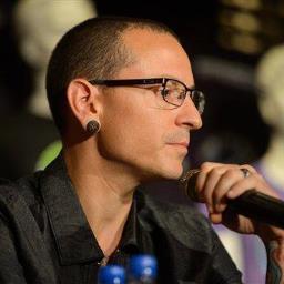 Fã-site sobre @chesterbe