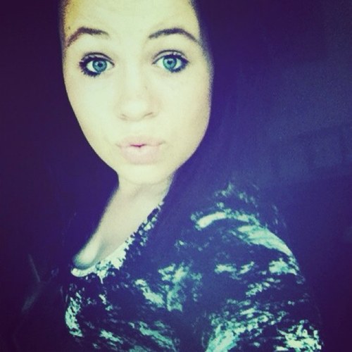 torbuckland_xo's profile picture. EVERYONE GO FOLLOW @torbuckland_xox. MY NEW ACCOUNT
