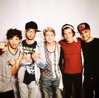 1Dspace_net's profile picture. Compte de votre  source http://t.co/vDqdtNDNOb sur votre boys band préféré!