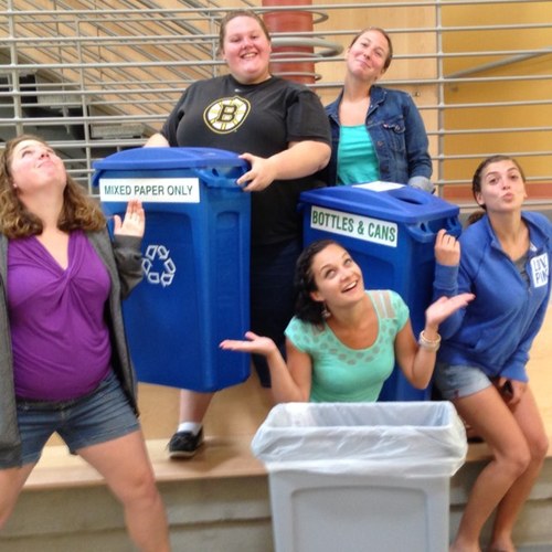 KSC_SYRECOMSERV's profile picture. Keene State Sophomore Year Residential Experience Community Service