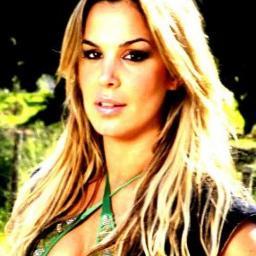 Eu simplesmente respiro você, te amo e sempre amarei minha diva linda @BethaPortella s2'
Sou #TeamBarbara s2' Vai la branquela