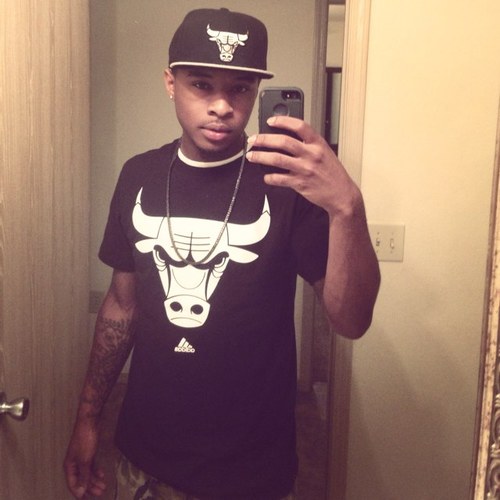 ✈Flying Solo, Chasing Dreams, Living like tomorrow wnt make it Money Power Respect