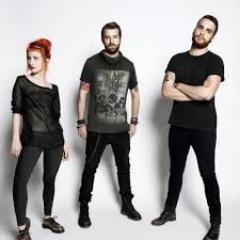 Paramore Fanatic.
X Taylor York X
 Hayley Williams X
 Jeremy Davis X