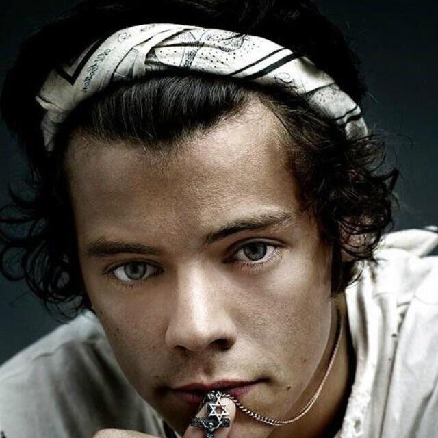 ThankGodFor1D's profile picture. bad bitch in charge