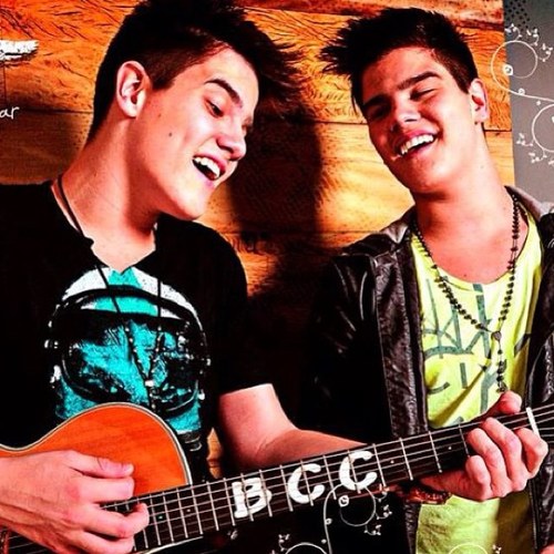 Apaixonada por esses dois anjos! @brenocesarbcc @caiocesarbcc