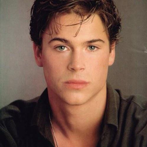 Hey there! The names Sodapop but you can call me Soda. My life revolves around cars and @ShyGirlMelxo...- @BitchyBianca_ is my little sister- -greaser- -RP-