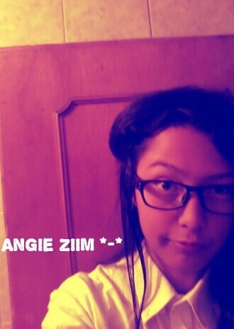 Angiearias0's profile picture. 