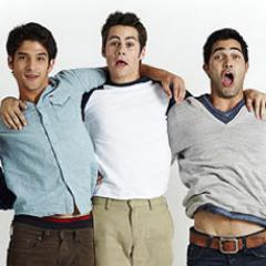 i am a major Dylan O'brien fan i will follow back. I will tweet about dylan and the teen wolf cast
