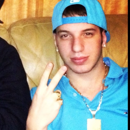 Mc Leko - http://t.co/x8x1wkHW7E curtam a pagina 
Instagram : @oficialmcleko 
Contatos : oficialmcleko@gmail.com
986170728