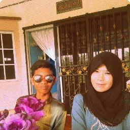 assalammuailaikom :) hai boys , hai girls . do follow me thanks you very much because follow me 3 . jangan sombong ekk :)