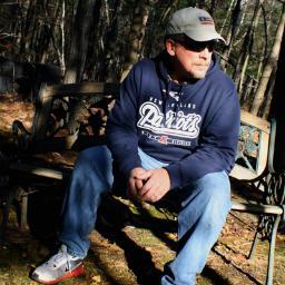 I'm a loving husband and father, photographer, golfer, programmer, jack-of-all-trades, and and all-American guy!