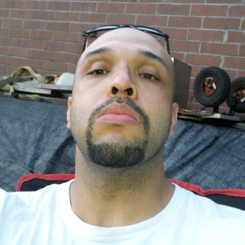 Cool, intelligent, down home guy, keeps it real.  #teammixed #teampackers #teambraves #teamnotredame #teamtarheels #team30andover.  At the end of day, just me