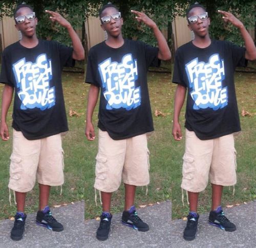 - Follow Mee && I Jst Might Follow Back ت Follow Youngin' @ThatsYoHoeToo_