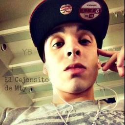 Nunca Dejes Desapareser La Sonrisa De Tus Labios Aunque Tu Corazon Llore :) Porque @dannyelb me dio RT dos veces  el 31/08/13 y otros 4 el 2/09/13