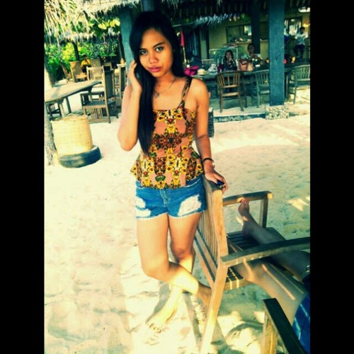 follow @vivi_yorniatika !! line:viviiyorniatika